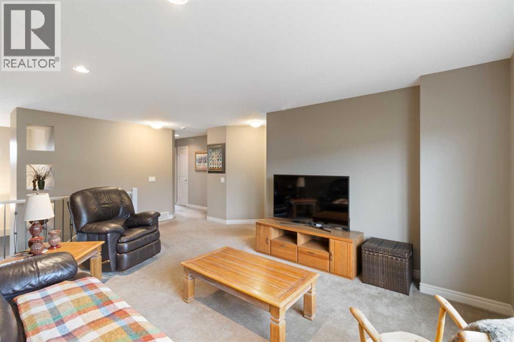 Photo 15 of 161 Bridlerange Circle Sw, Calgary AB