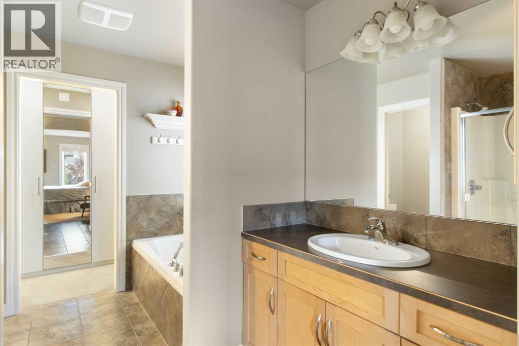 Photo 19 of 161 Bridlerange Circle Sw, Calgary AB