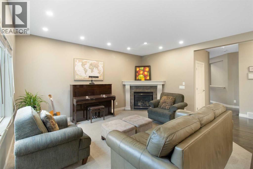 Photo 3 of 161 Bridlerange Circle Sw, Calgary AB