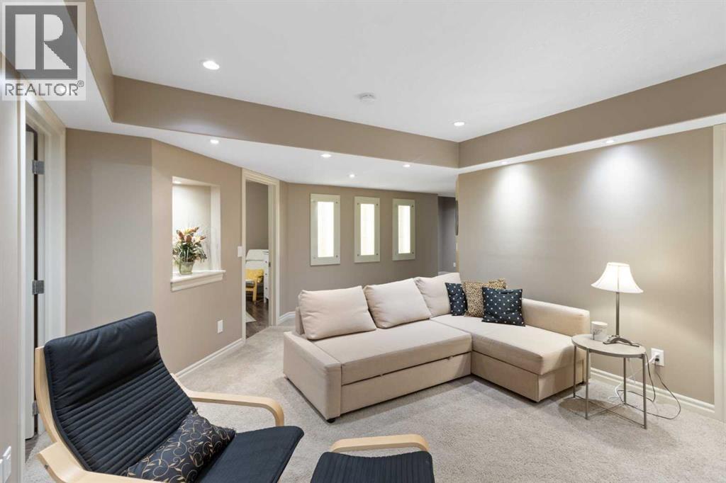 Photo 30 of 161 Bridlerange Circle Sw, Calgary AB