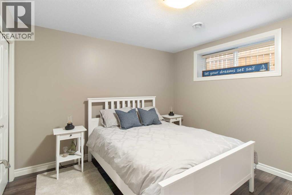 Photo 34 of 161 Bridlerange Circle Sw, Calgary AB