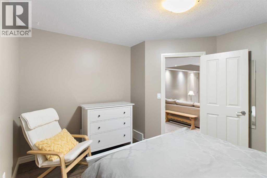 Photo 35 of 161 Bridlerange Circle Sw, Calgary AB