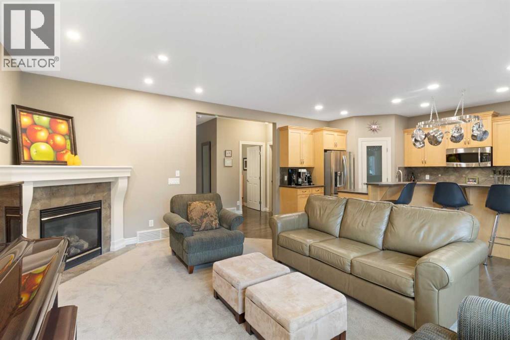 Photo 4 of 161 Bridlerange Circle Sw, Calgary AB