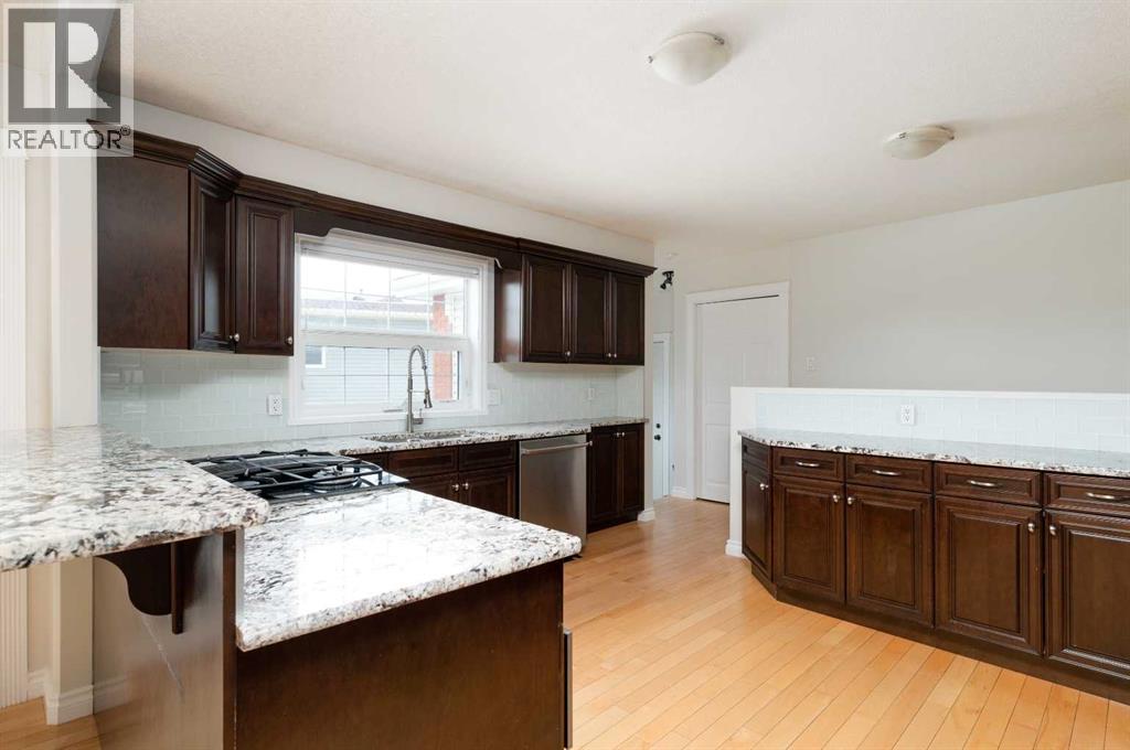Photo 13 of 129 Caldwell Crescent, Fort Mcmurray AB