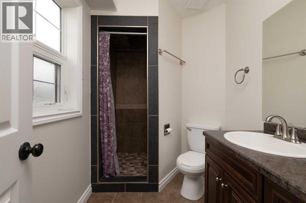 Photo 18 of 129 Caldwell Crescent, Fort Mcmurray AB
