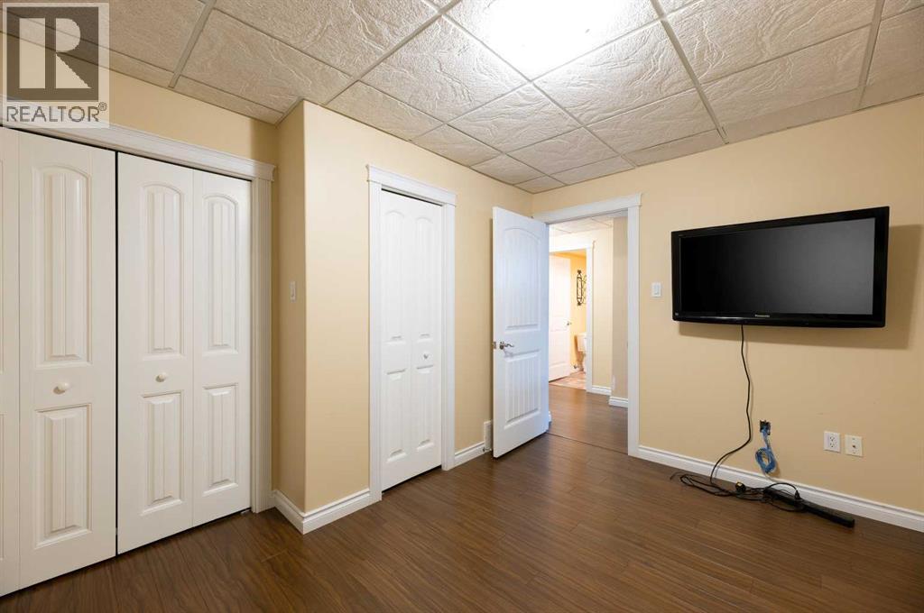 Photo 23 of 129 Caldwell Crescent, Fort Mcmurray AB