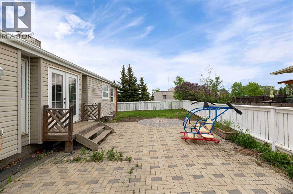 Photo 30 of 129 Caldwell Crescent, Fort Mcmurray AB