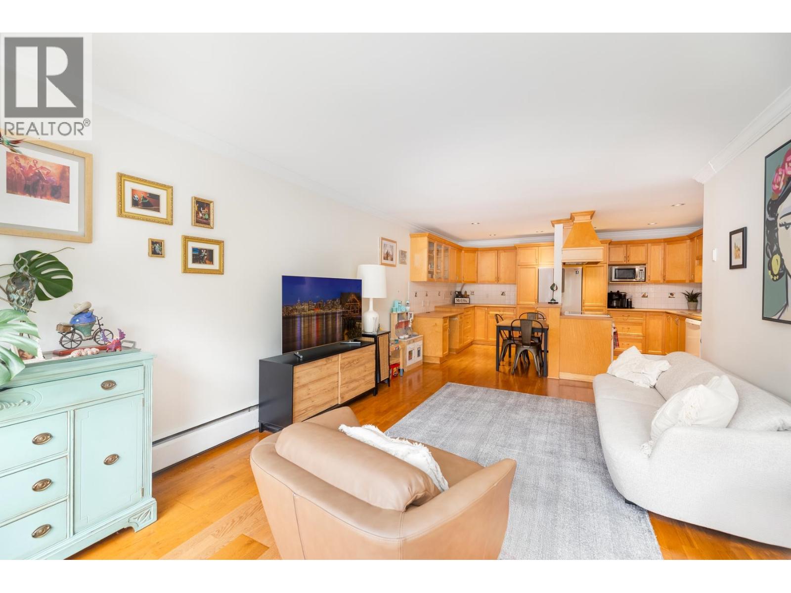 Photo 12 of 301 1235 W 15th Avenue, Vancouver BC
