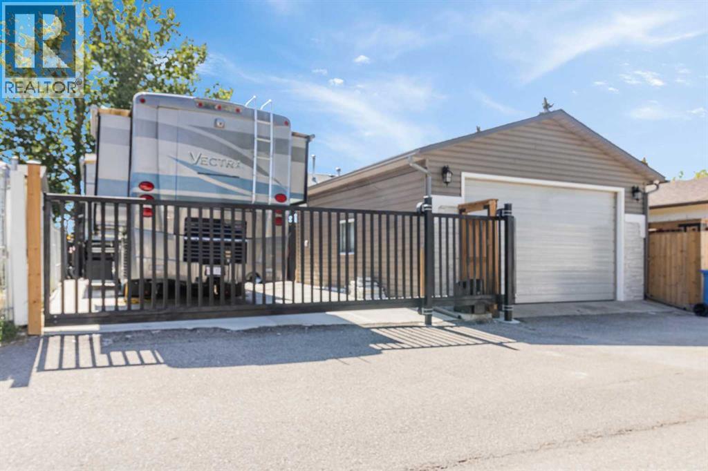 Photo 9 of 4728 Rundlehorn Drive Ne, Calgary AB