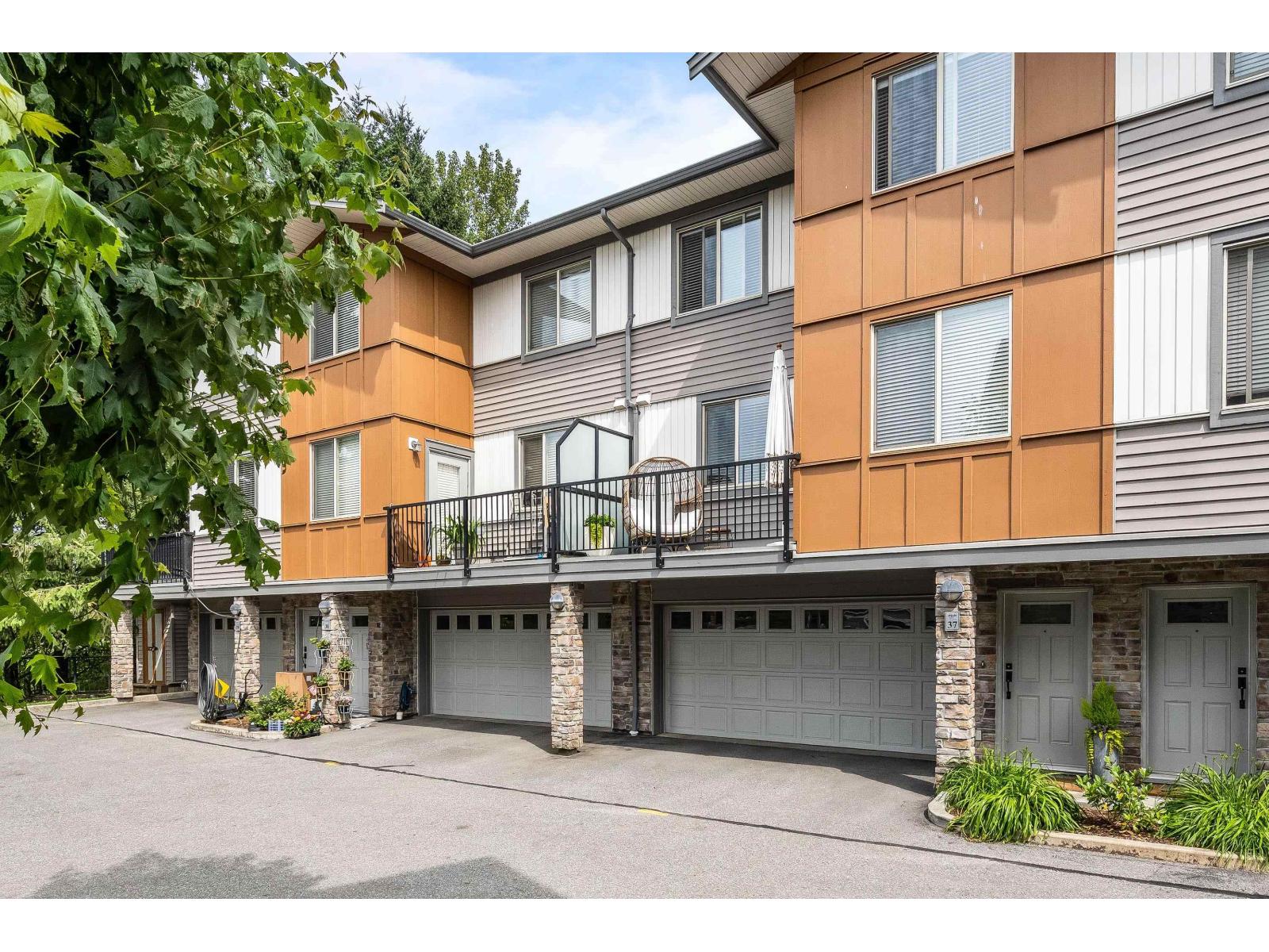 Photo 2 of 37 34248 King Road, Abbotsford BC