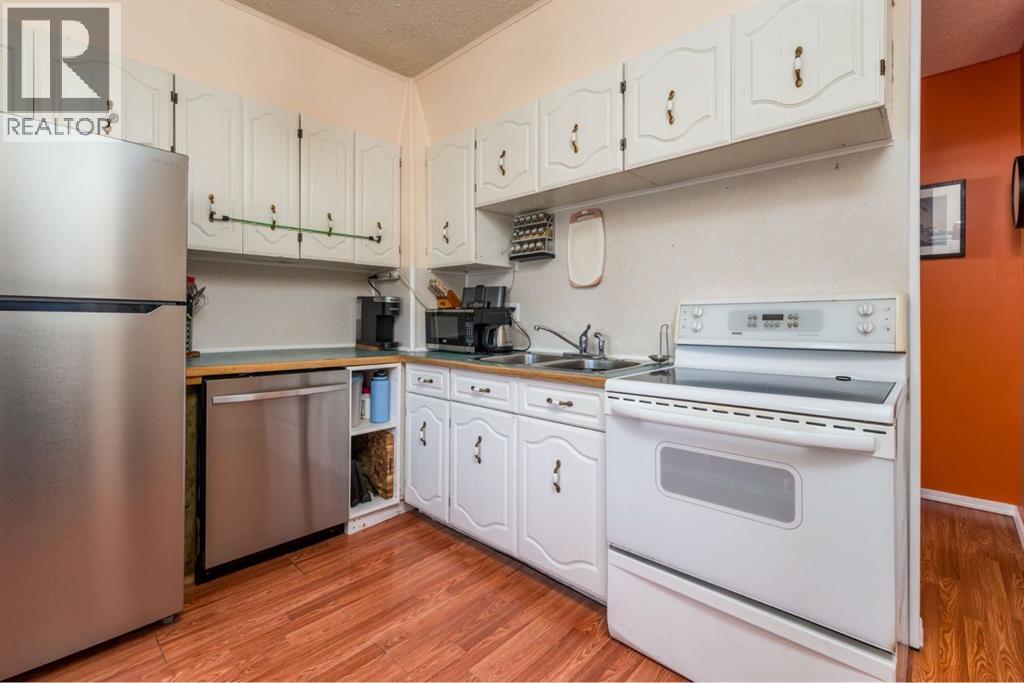 Photo 12 of 5412 50 Street, Lloydminster AB