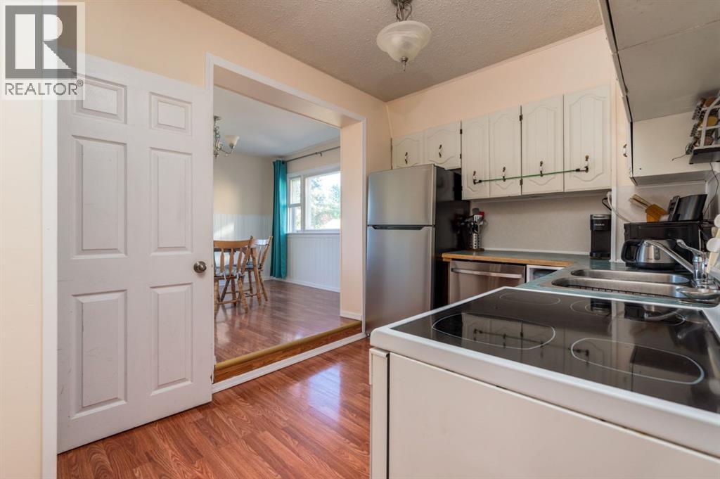 Photo 11 of 5412 50 Street, Lloydminster AB