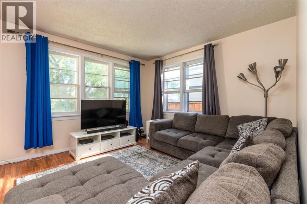 Photo 3 of 5412 50 Street, Lloydminster AB