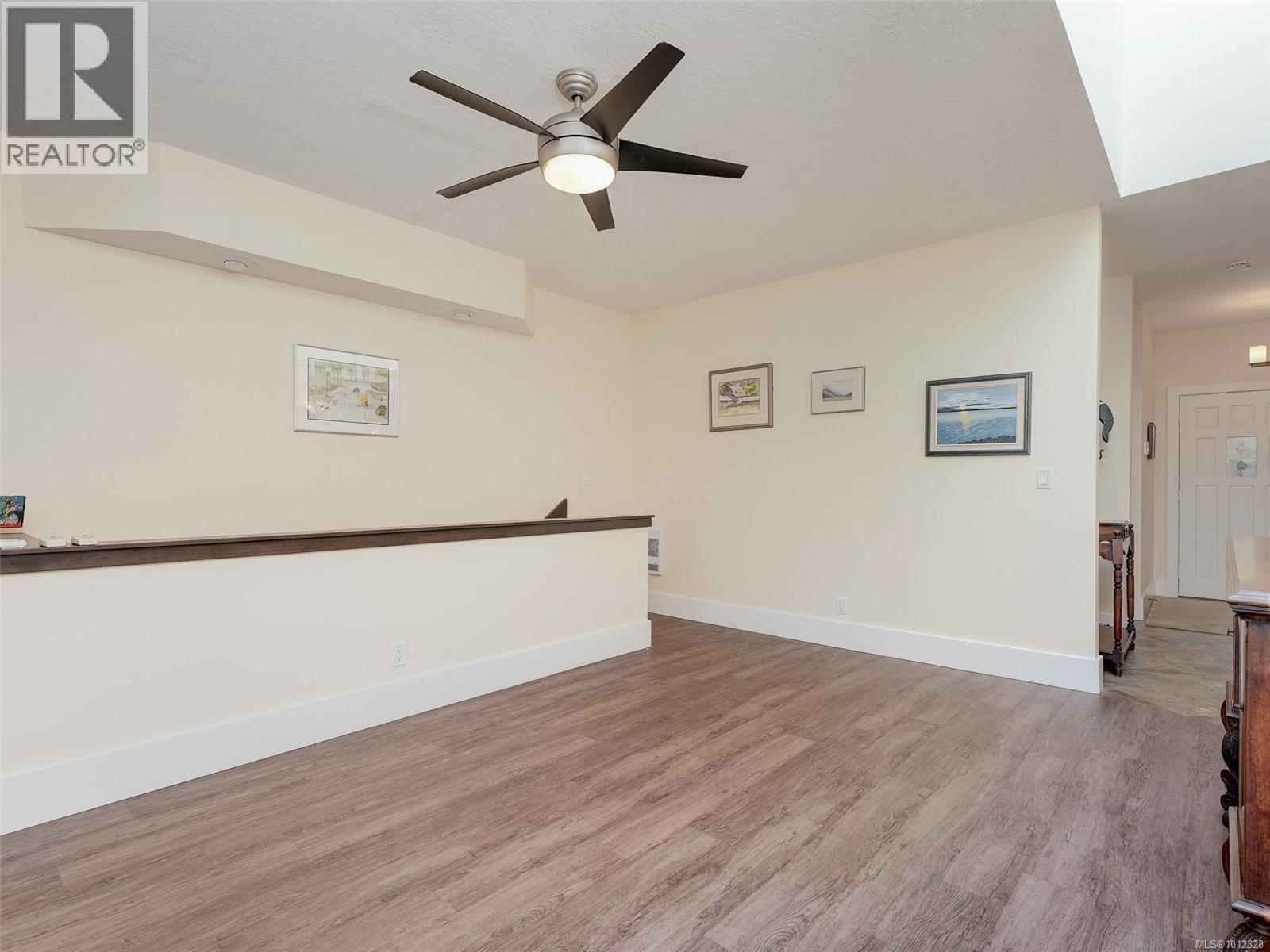 Photo 6 of 44 4318 Emily Carr Dr, Saanich BC