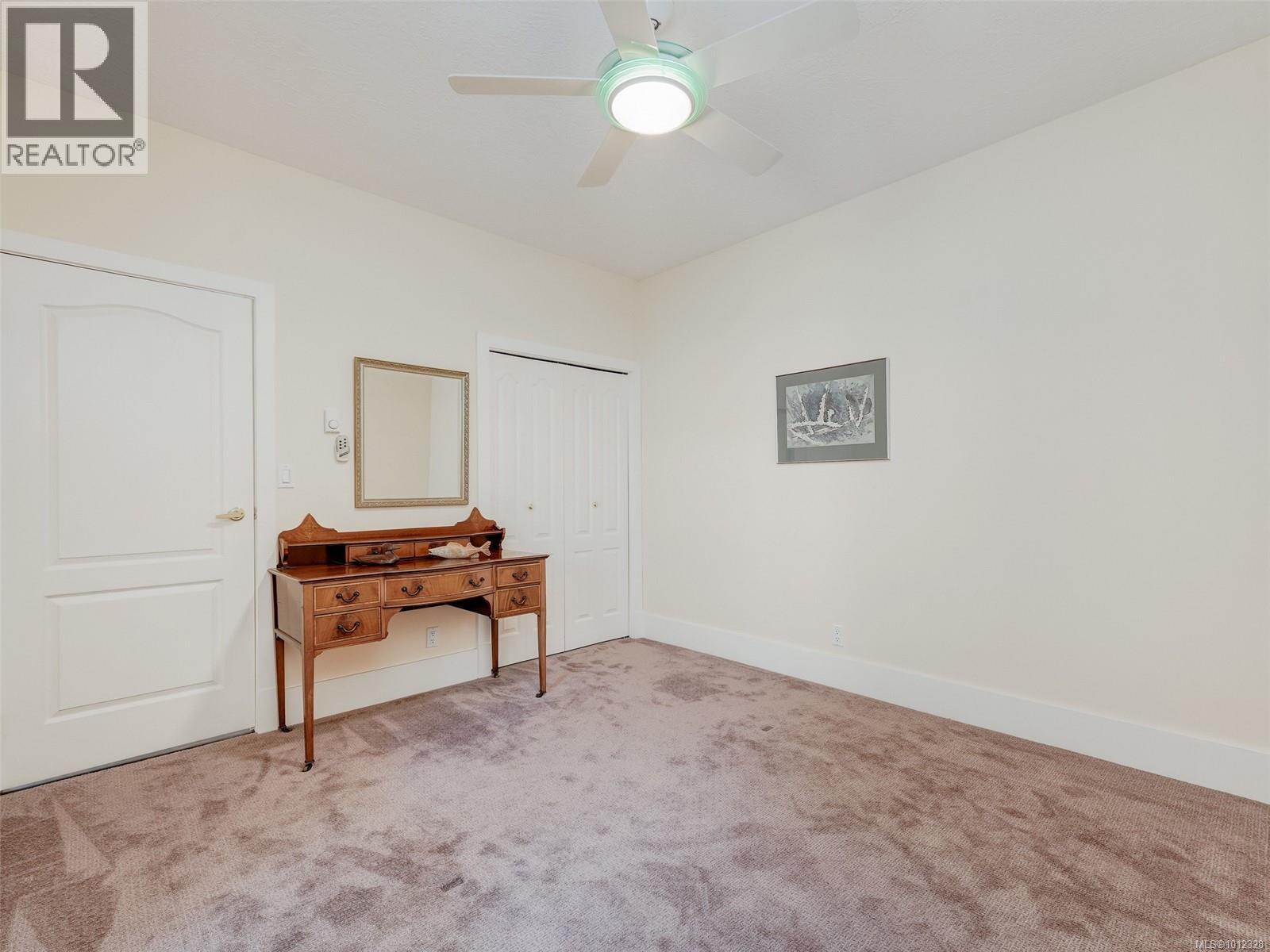 Photo 18 of 44 4318 Emily Carr Dr, Saanich BC