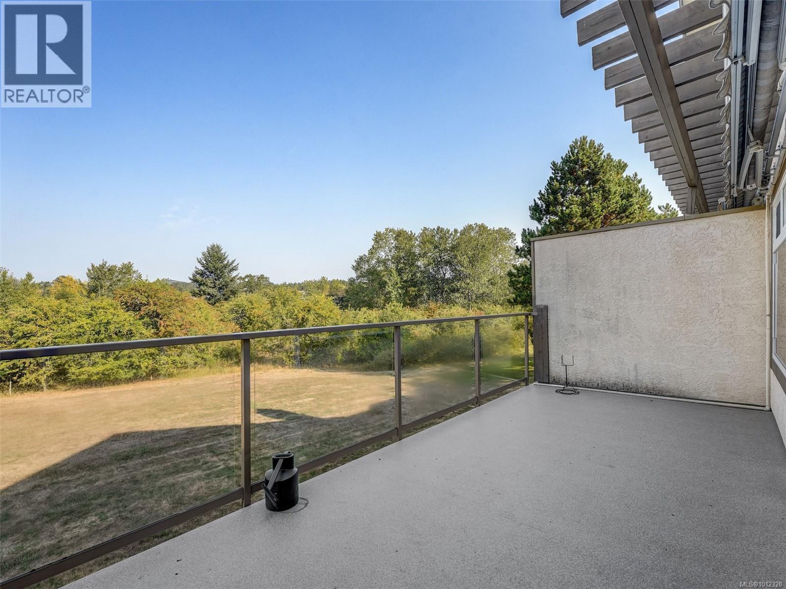 Photo 16 of 44 4318 Emily Carr Dr, Saanich BC
