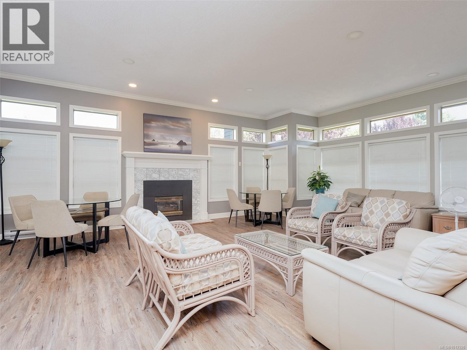 Photo 32 of 44 4318 Emily Carr Dr, Saanich BC