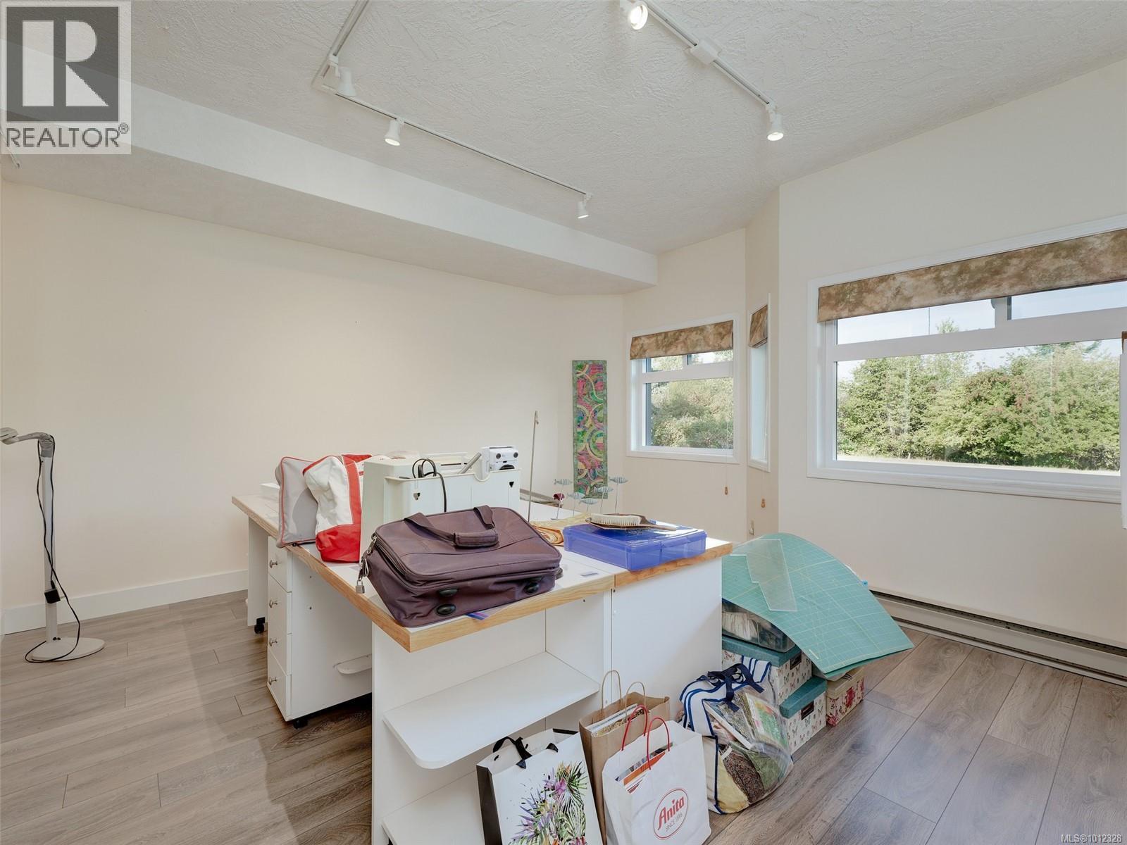Photo 20 of 44 4318 Emily Carr Dr, Saanich BC