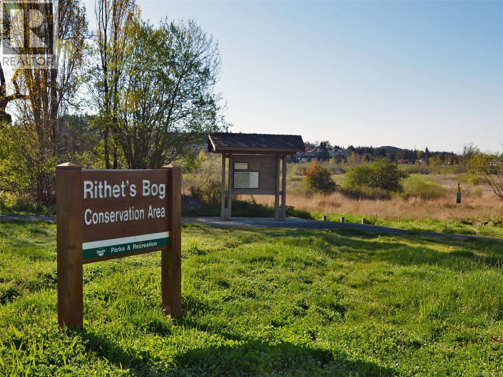 Photo 39 of 44 4318 Emily Carr Dr, Saanich BC