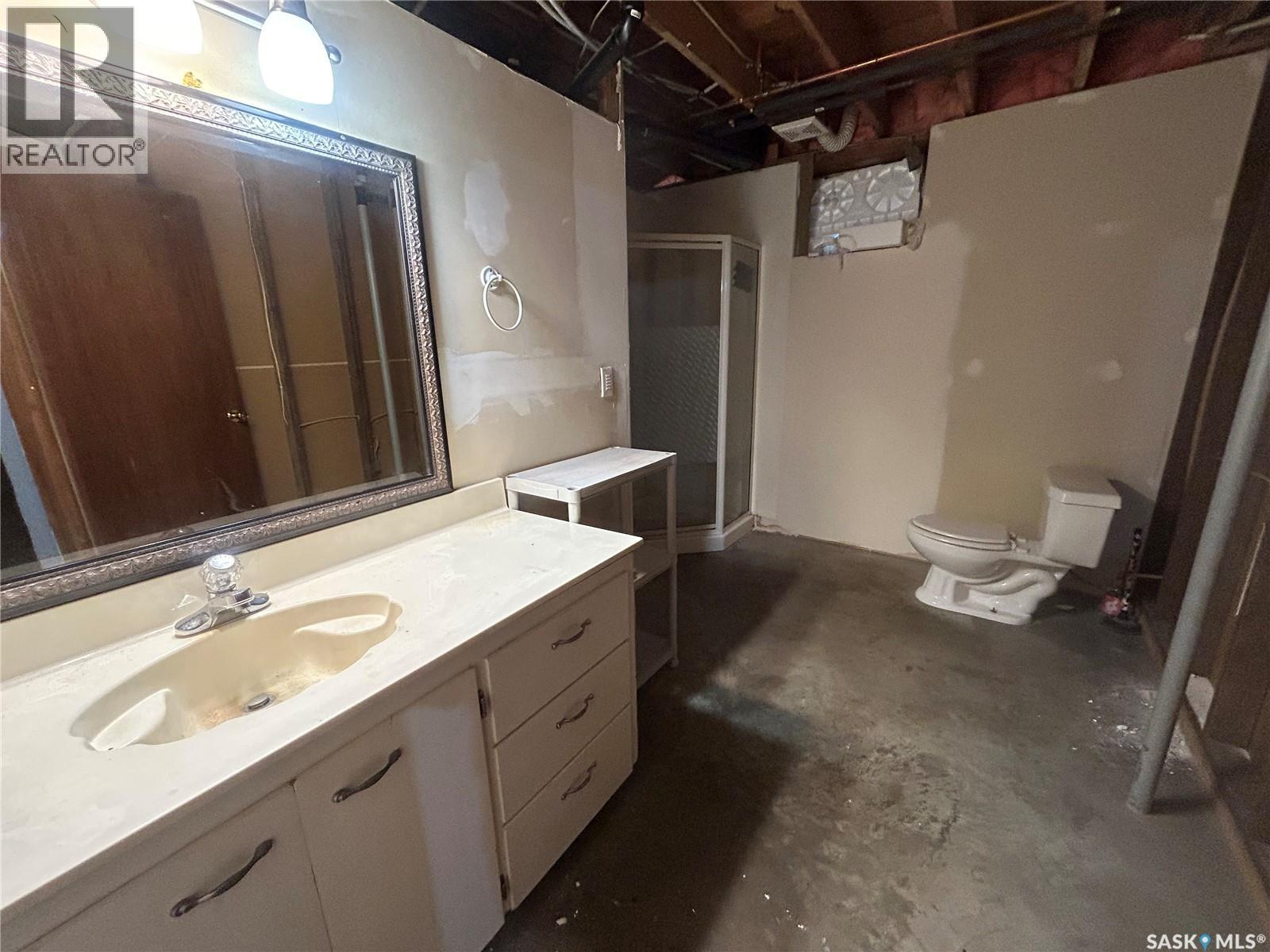 325 White STREET — photo 30