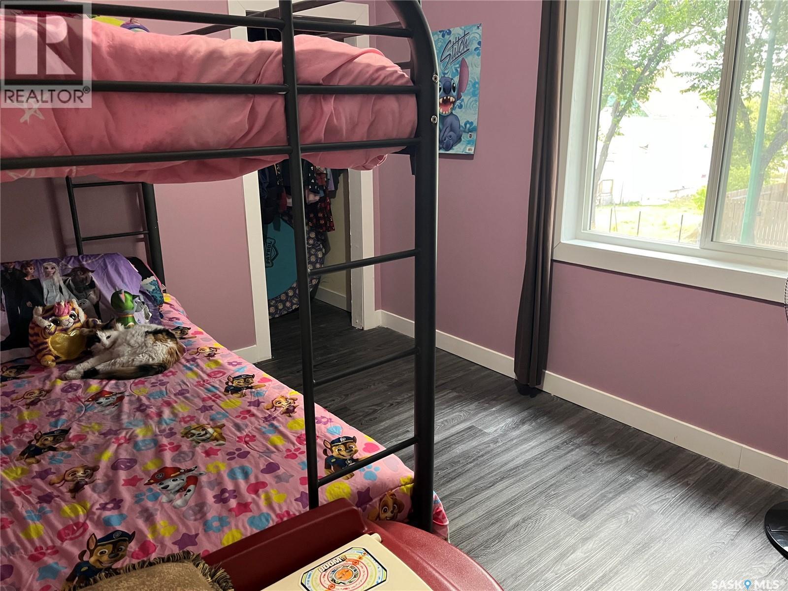 Photo 12 of 1447 Robinson Street, Regina SK
