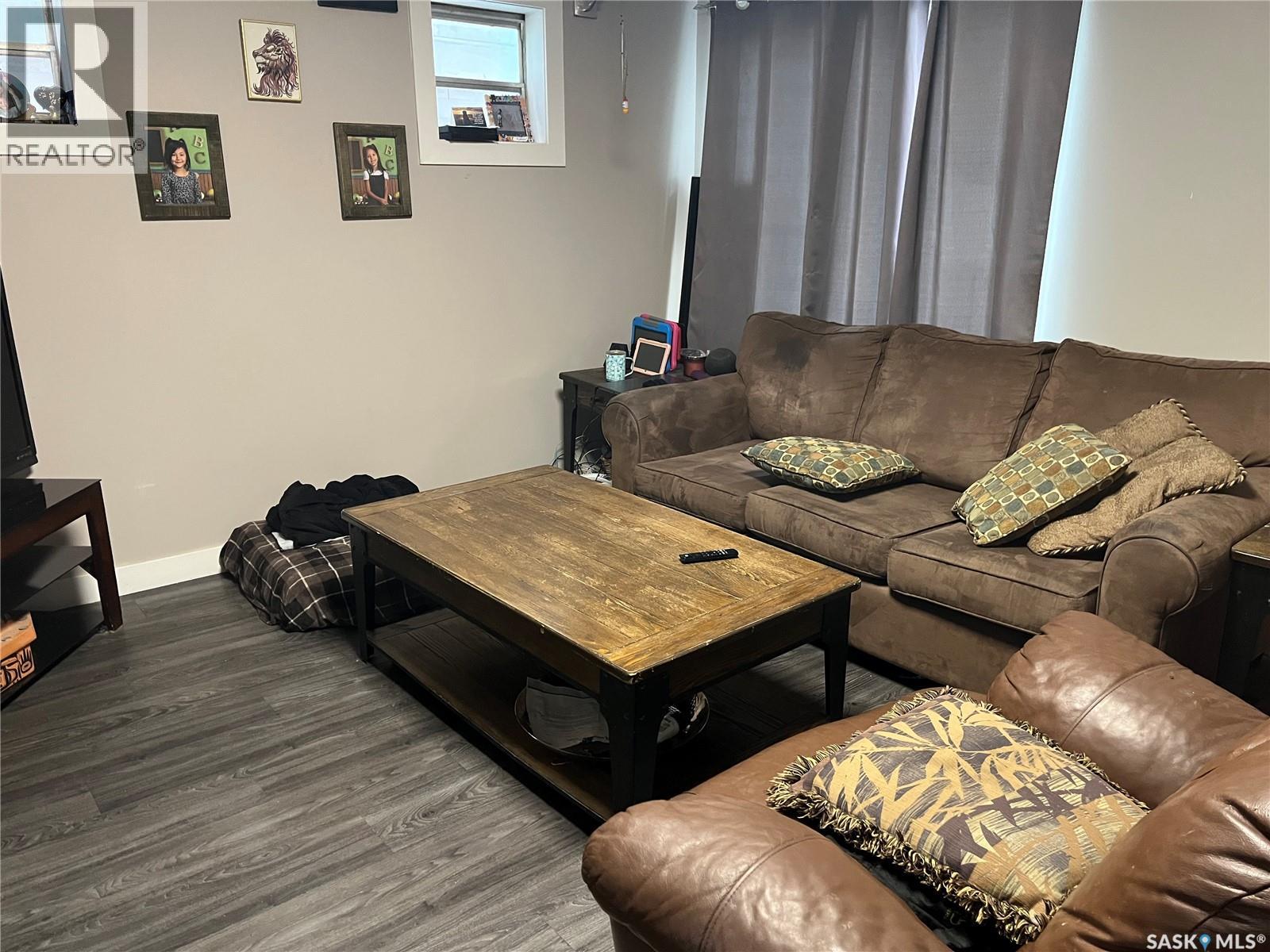 Photo 4 of 1447 Robinson Street, Regina SK