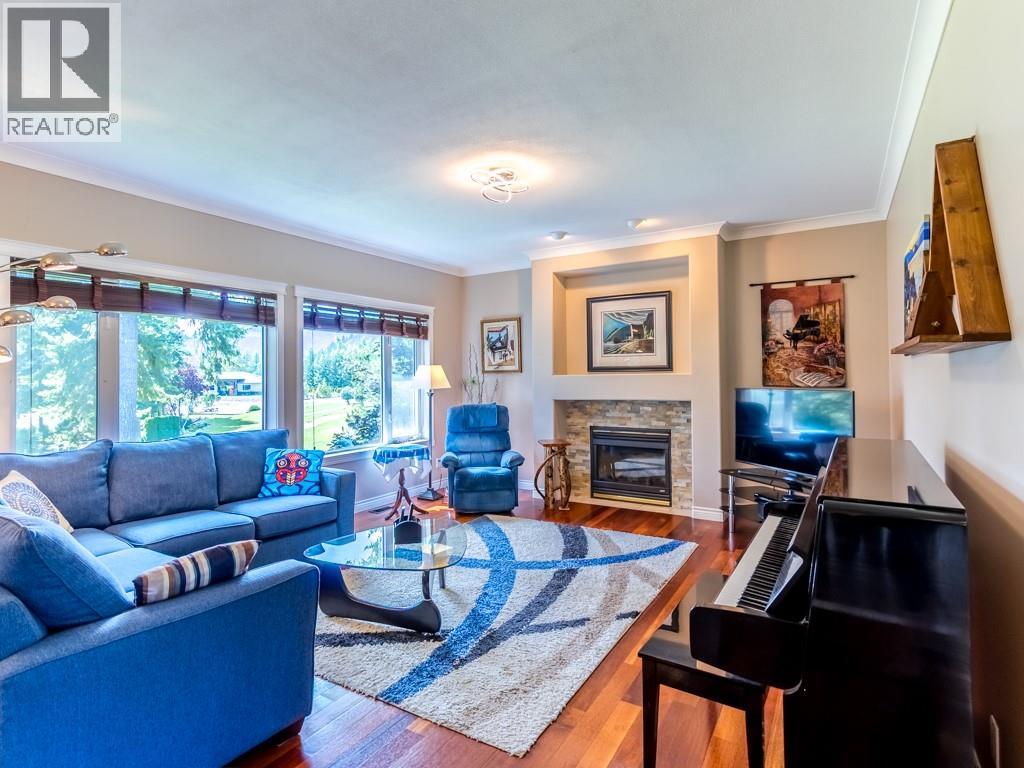 Photo 6 of 2600 Fairway Place, Blind Bay BC