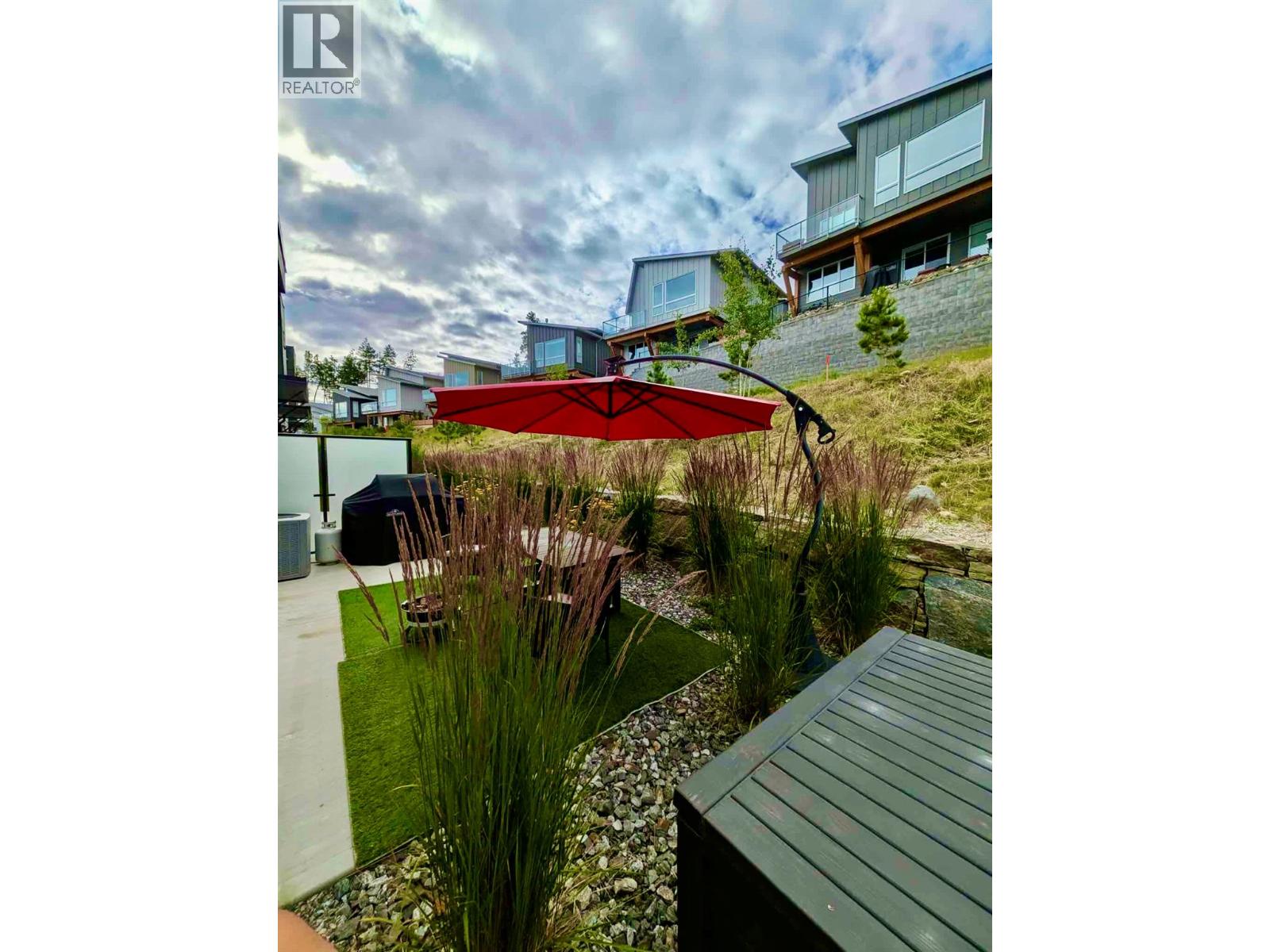 7 3220 Hilltown Drive, Kelowna