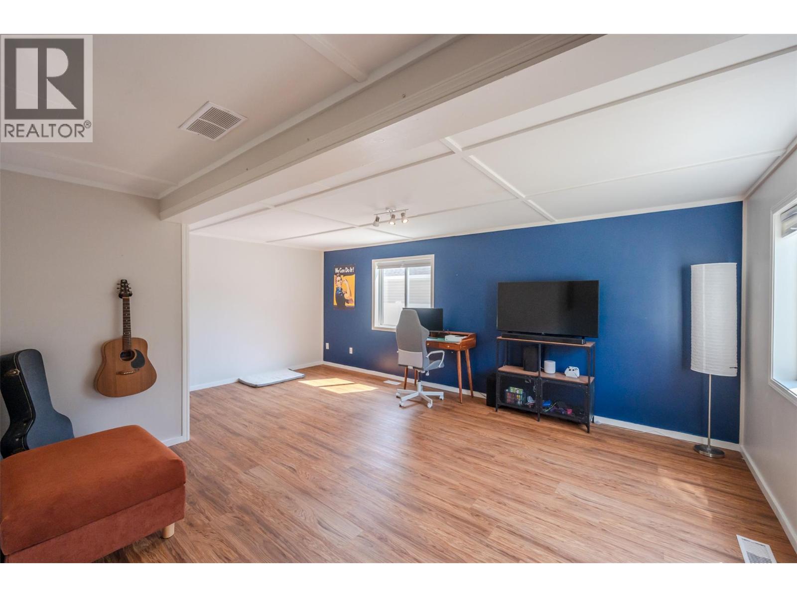 523 10th Avenue Unit# 2, Keremeos