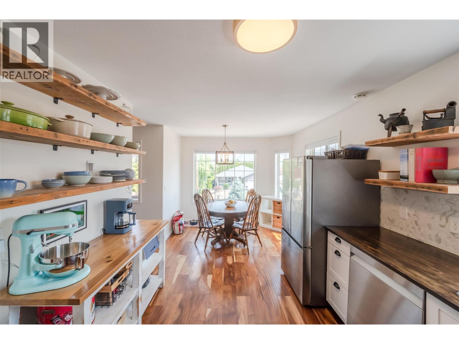 523 10th Avenue Unit# 2, Keremeos