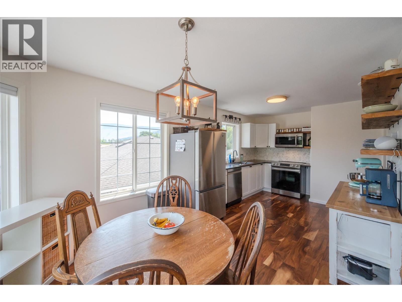 523 10th Avenue Unit# 2, Keremeos