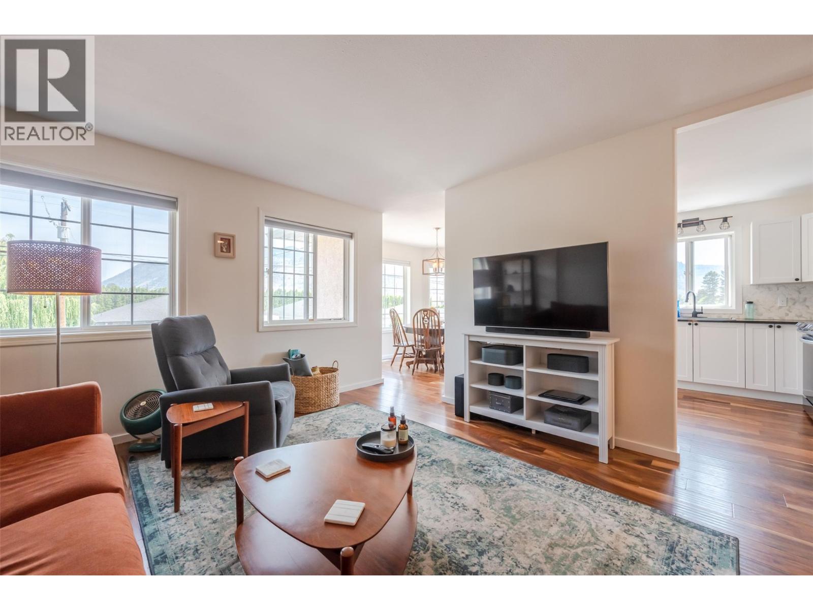 523 10th Avenue Unit# 2, Keremeos