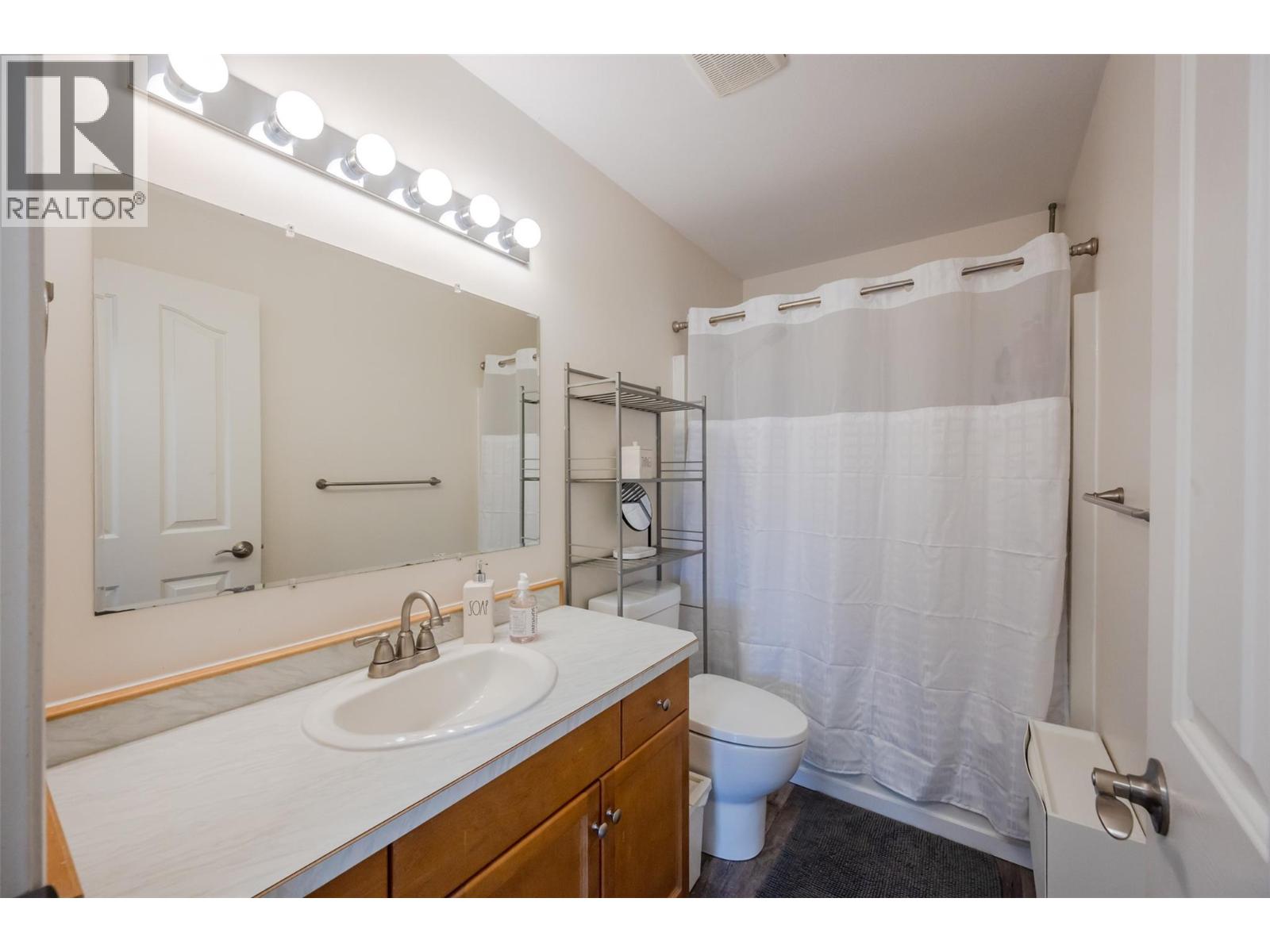 523 10th Avenue Unit# 2, Keremeos