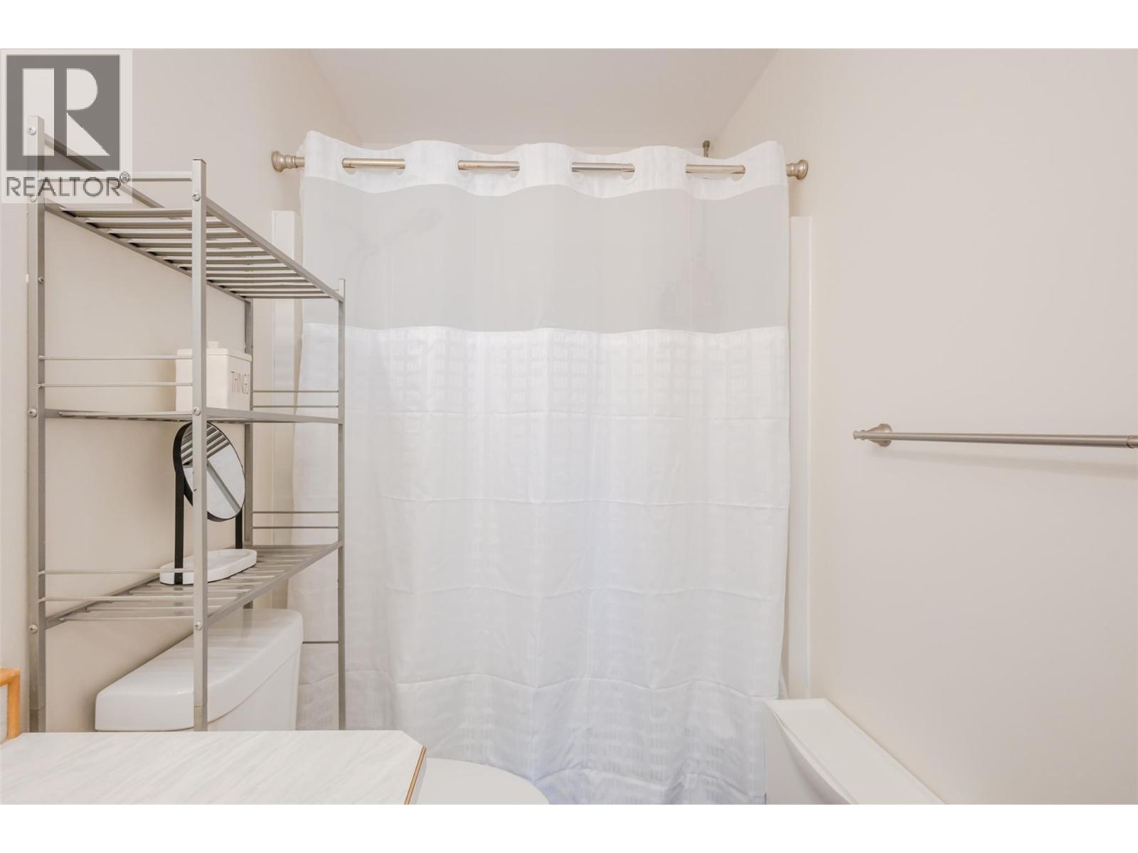 523 10th Avenue Unit# 2, Keremeos