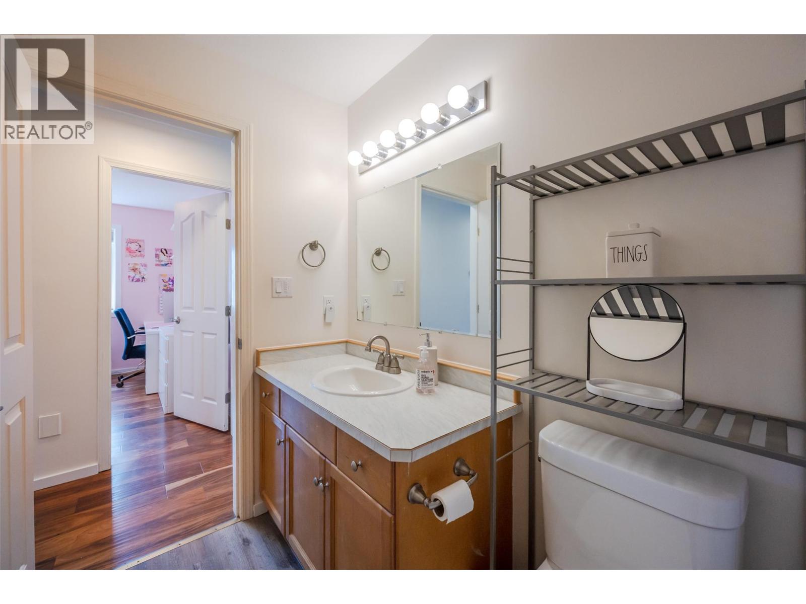 523 10th Avenue Unit# 2, Keremeos