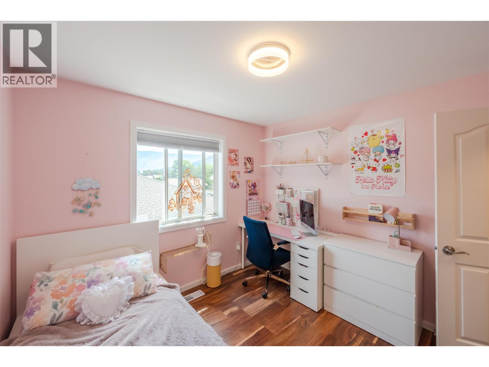 523 10th Avenue Unit# 2, Keremeos
