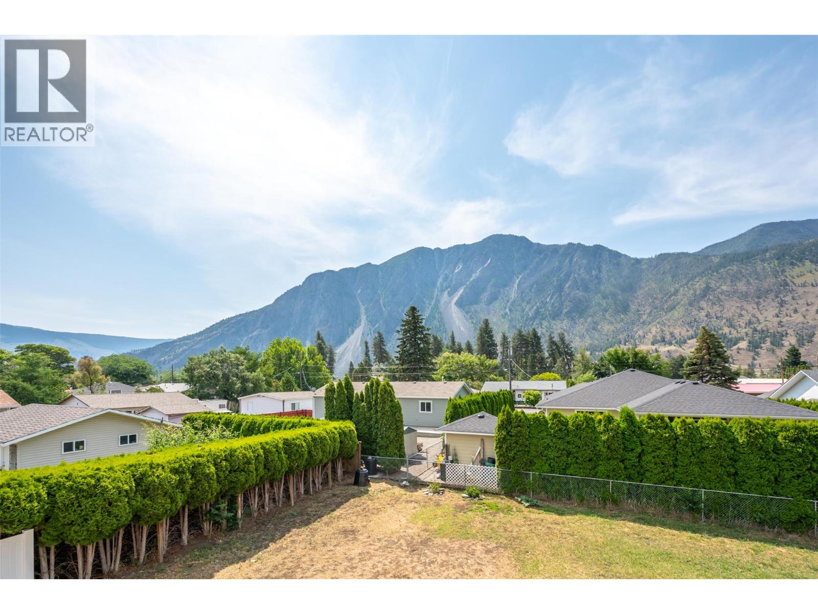 523 10th Avenue Unit# 2, Keremeos