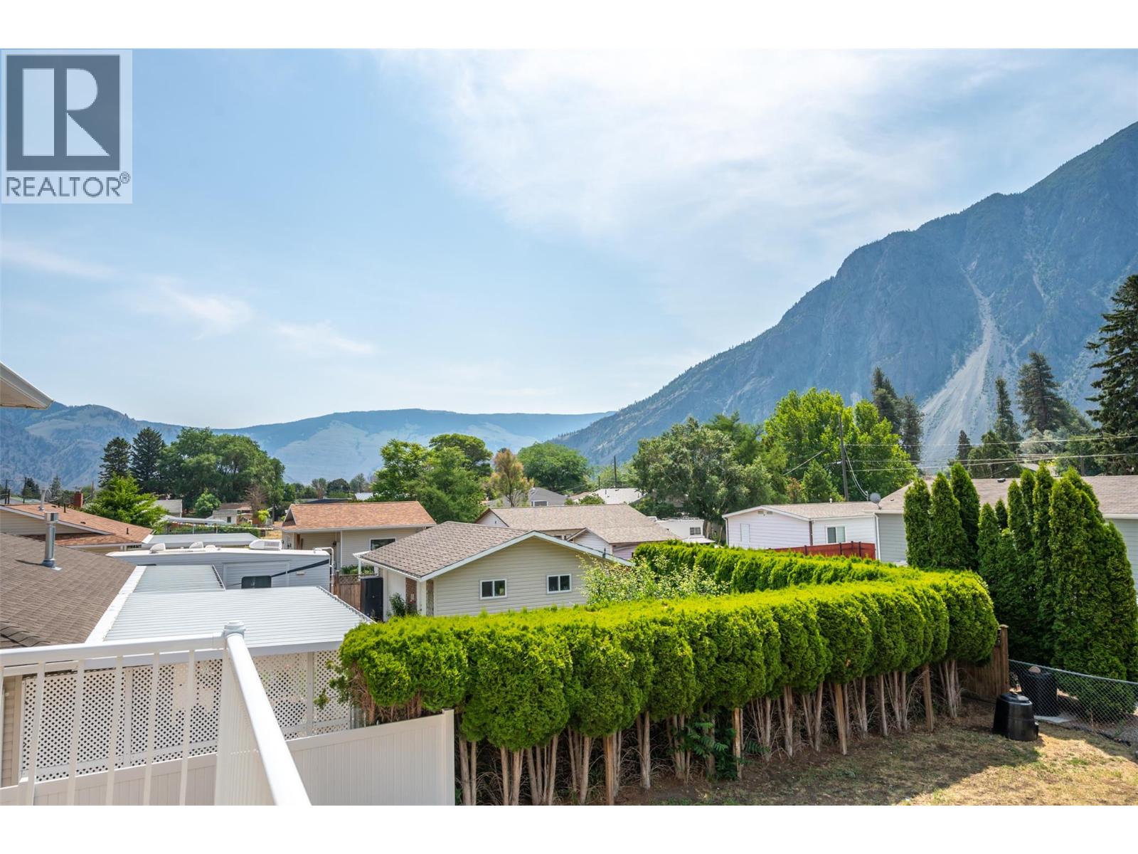 523 10th Avenue Unit# 2, Keremeos