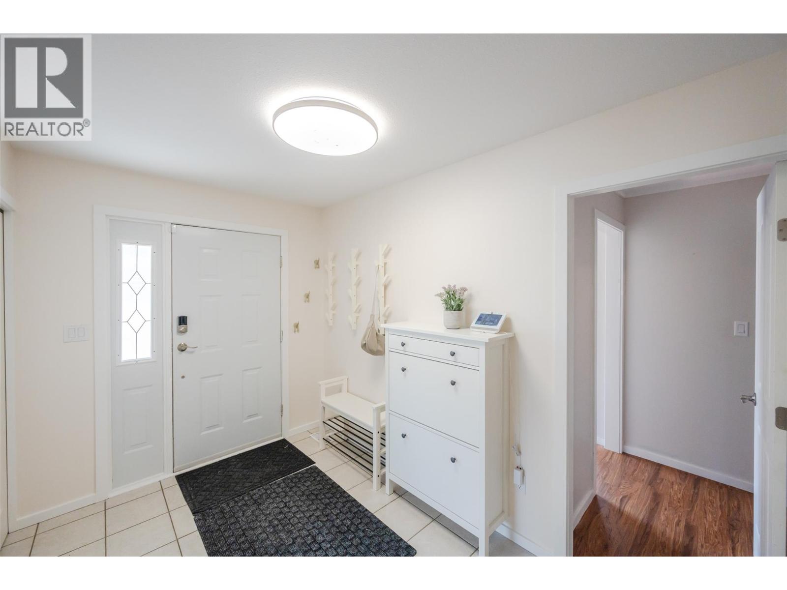 523 10th Avenue Unit# 2, Keremeos