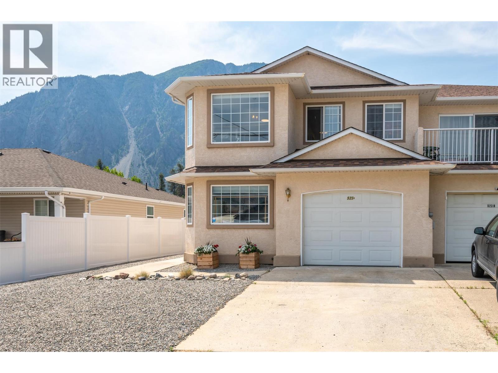 523 10th Avenue Unit# 2, Keremeos