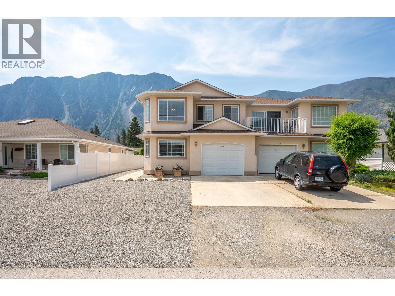 523 10th Avenue Unit# 2, Keremeos