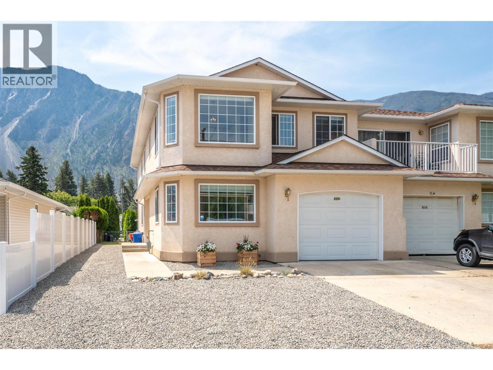 523 10th Avenue Unit# 2, Keremeos