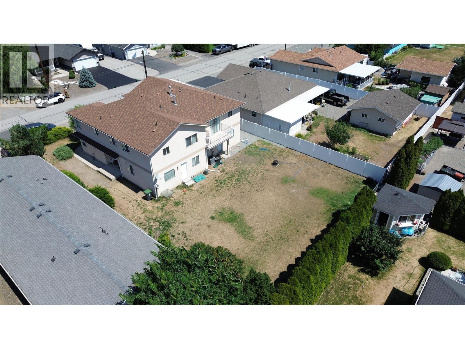 523 10th Avenue Unit# 2, Keremeos