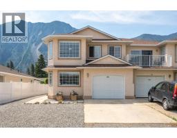 2 523 10th Avenue, Keremeos