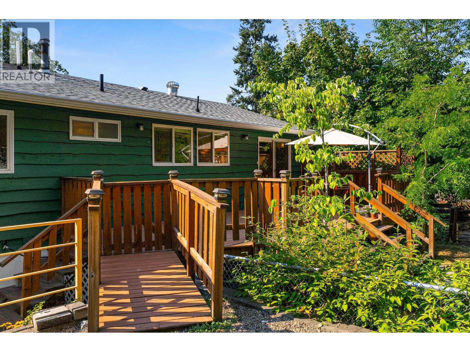 Photo 10 of 490 6 Street Se, Salmon Arm BC