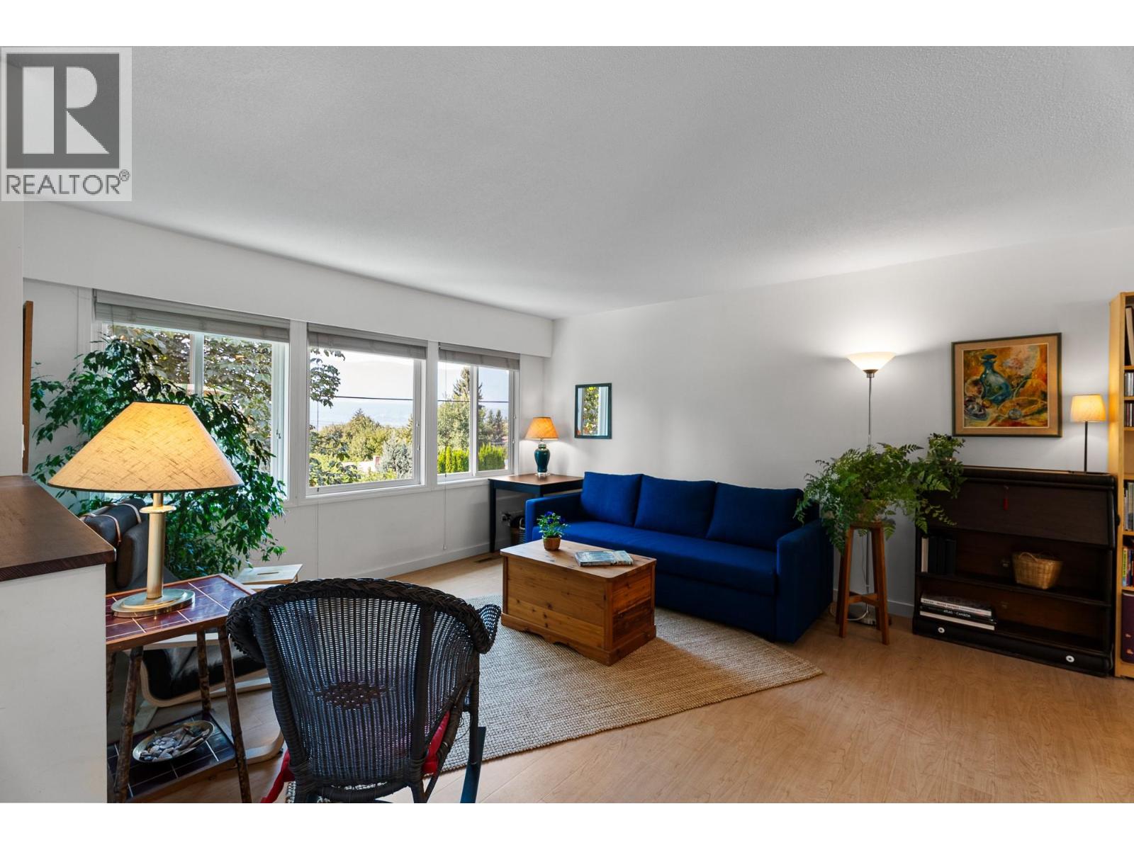 Photo 14 of 490 6 Street Se, Salmon Arm BC