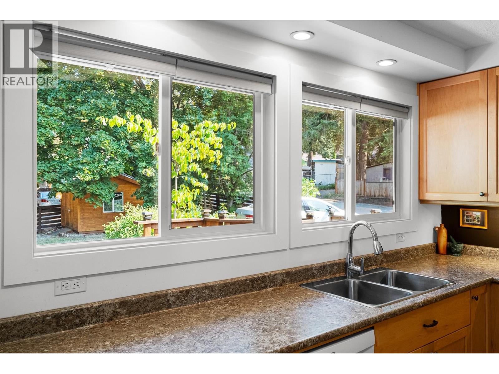Photo 25 of 490 6 Street Se, Salmon Arm BC