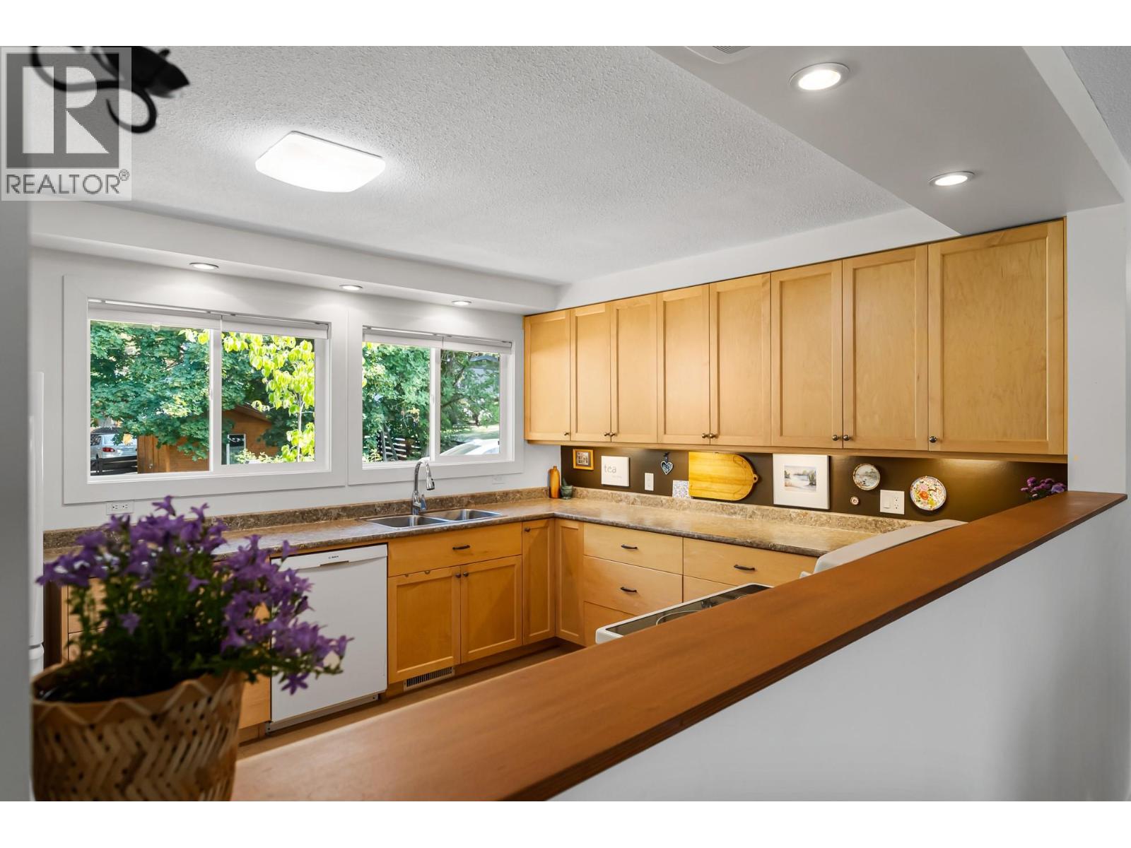 Photo 27 of 490 6 Street Se, Salmon Arm BC