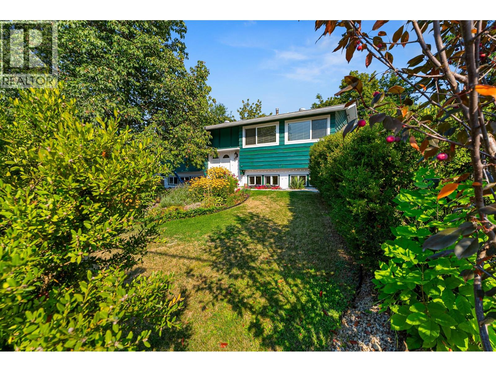Photo 3 of 490 6 Street Se, Salmon Arm BC
