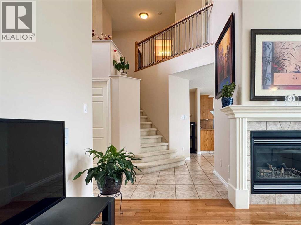 Photo 9 of 225 Cougar Way N, Lethbridge AB